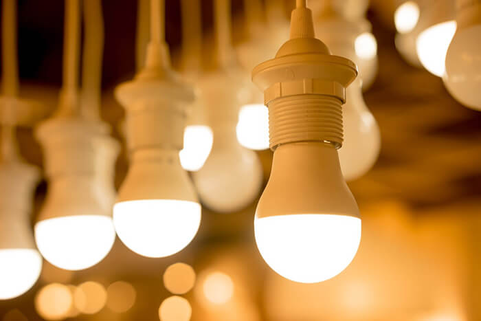 علت کم نور شدن لامپ ال ای دی