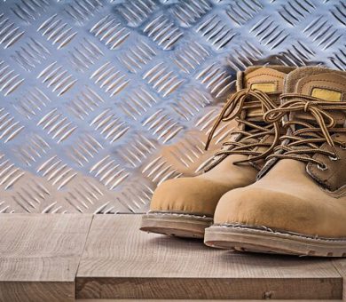 مشخصات کفش ایمنی استاندارد و بررسی ویژگی های آن