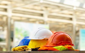 معرفی انواع کلاه های ایمنی