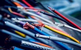 کابل برق چیست؟