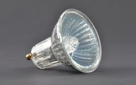 لامپ هالوژن چیست و انواع آن کدامند؟