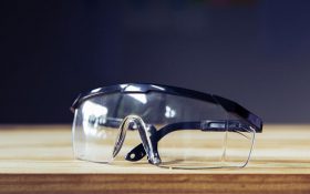 راهنمای خرید عینک ایمنی