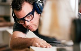 همه چیز درباره عینک ایمنی ضد خش