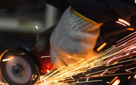 آشنایی با دستکش برزنتی نسوز و کاربردهای آن