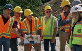 جلیقه ایمنی چیست | آشنایی با انواع جلیقه کار