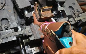 مراحل تولید کفش ایمنی به صورت گام به گام