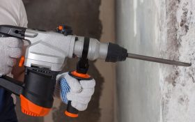 نحوه کار با دریل چکشی و عملکرد آن چگونه است؟