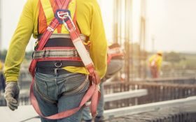 کمربند ایمنی کار در ارتفاع چیست و چه کاربردی دارد؟