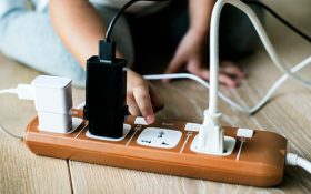 از کجا بفهمیم محافظ برق سالم است