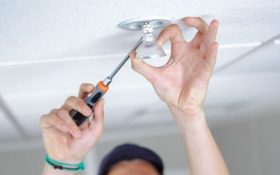 چگونه لامپ هالوژن را عوض کنیم | نصب لامپ هالوژن