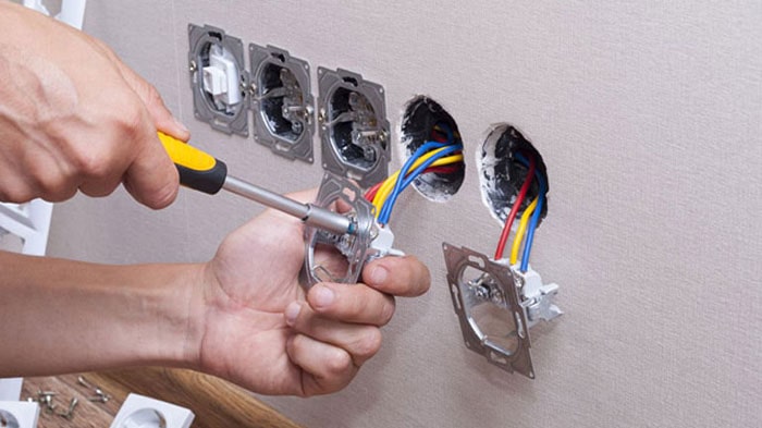 اقدامات لازم در هنگام برق دار شدن سیم نول