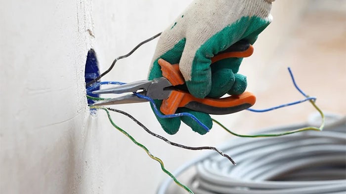 راهکارهای جلوگیری از نوسان برق