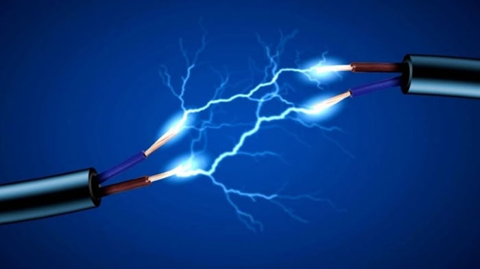 علت نوسان برق در منزل